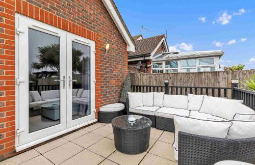 Sea Downs House with Free Parking By My Getaways - Foto 4