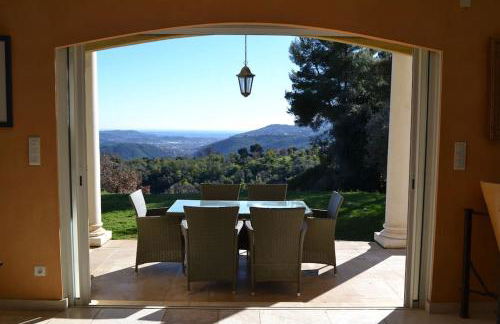 Villa Grasse vue mer exceptionnelle 8P piscine intérieure - Foto 13