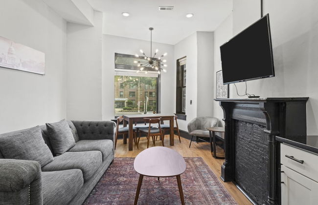 Historic DC Gem Spacious Rowhouse Private Patio - Photo 20