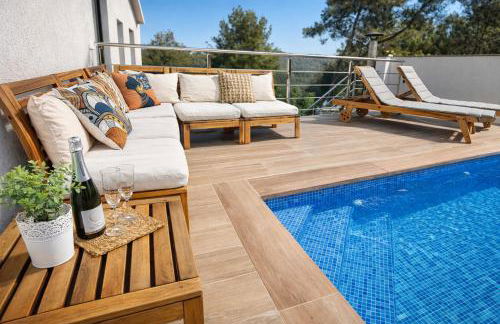 Villa privada para grupos grandes cerca de Sitges Piscina terrazas y naturaleza - Foto 2