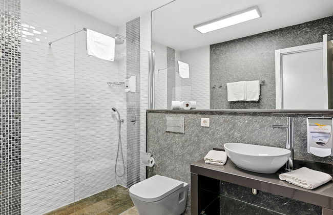 Paloma Beach Apartments - Photo 29