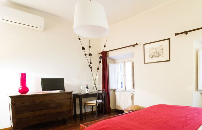 Spanish Steps Studio Apartment - Photo 3