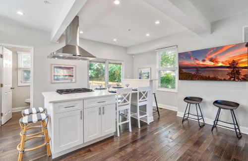 Walk to the stadium, downtown, West St - close to everything - Foto 10