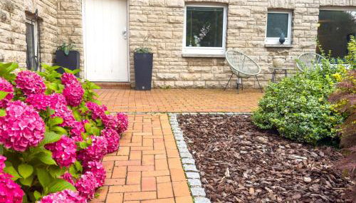 Souterrain Apartment mit eigenem Eingang und Terasse - Foto 4, Garden