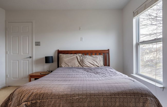 Spacious 4BR Home With Pool in Indianapolis - Foto 67