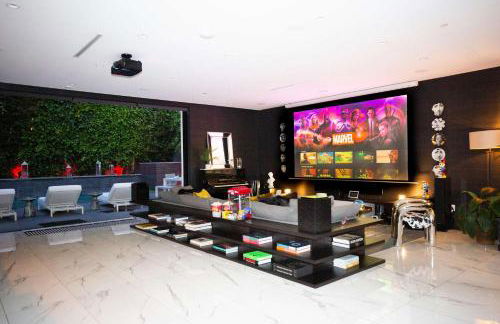 NEW Modern Oasis off Melrose - Rooftop - Pool - Photo 10