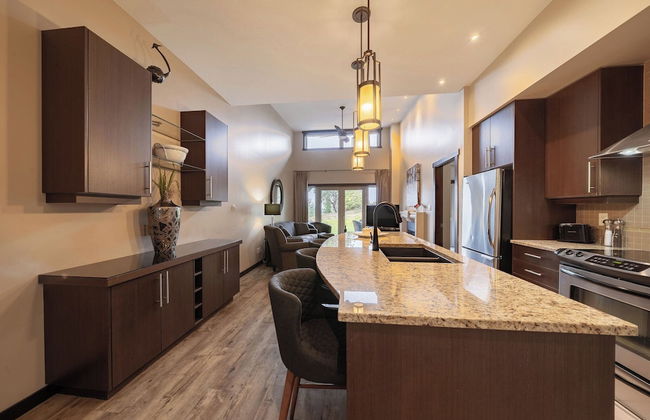 Sunrise Ridge Waterfront Resort - Photo 17