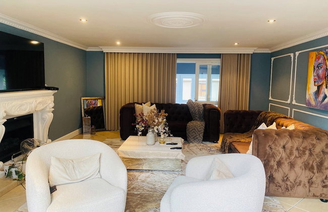Or Tambo Airport Holiday Home - Foto 28