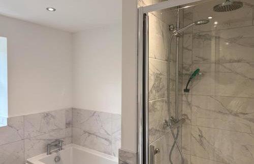 Low Street Escape 3 Bed, Sleeps 9, Gated Drive, WiFi, Contractors - Foto 24