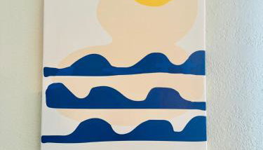 3-Bedroom, Prime Location, Private Backyard! - Foto 2