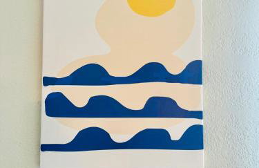 3-Bedroom, Prime Location, Private Backyard! - Foto 2