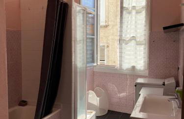 grand appartement dans l'hypercentre - Photo 12