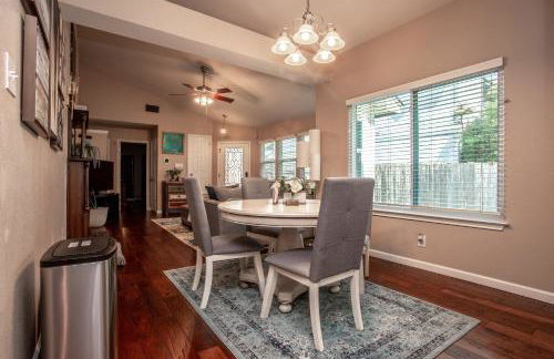 Comfortable, Family and Business Friendly 2BD/2BA House in North Austin - Foto 11