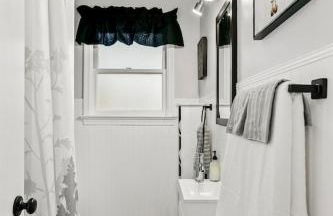 CUTE Remodeled Midcentury Cottage on Boise Bench - Photo 11