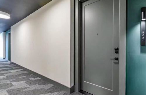 Nashville Oasis at The Muse Modern 2BR with Balcony Rooftop Views - Foto 13