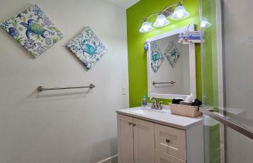 Private Lazy River Pool, 4-bed house, & dock - Foto 24