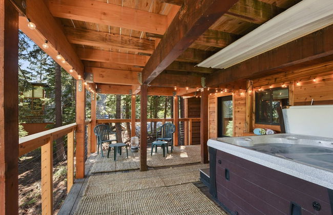 Snowshoe Cabin 3 Decks, BBQ & Hot Tub! - Foto 28