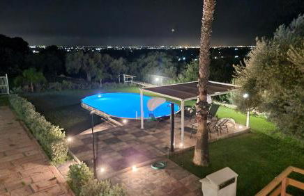 Villa Hippodrom-INDEPENDENT VILLA WITH POOL - Photo 1