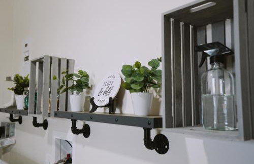 The White House, A Unique ABQ Stay in Central Location near Uptown - Foto 74