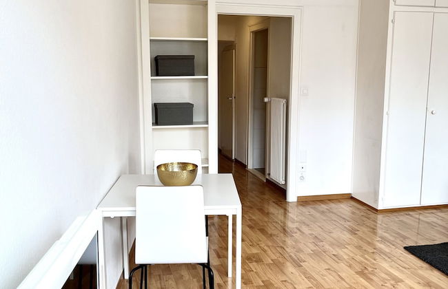 Yooneet Boutique Studio 2' Train Station - Foto 5