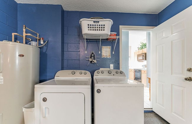 Vacation Resort Home Right Outside Of Disney World Parks With Private Pool 4 Bedroom Home by RedAwning - Foto 37