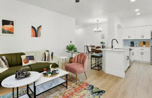 CozySuites Glendale by the stadium with pool 10 - Foto 3