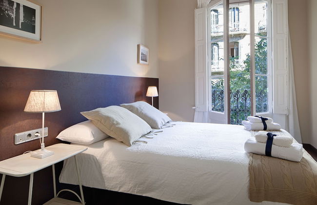 Habitat Apartments Eixample Balconies - Photo 16