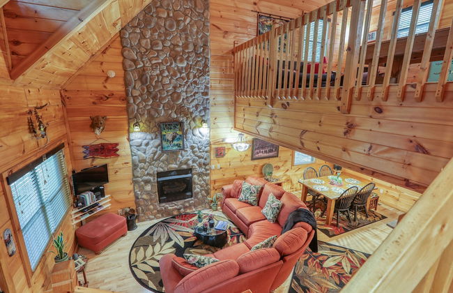 Elk Run On Cosby Creek - 2 Bedrooms, 2 Baths, Sleeps 7 Cabin by RedAwning - Foto 10
