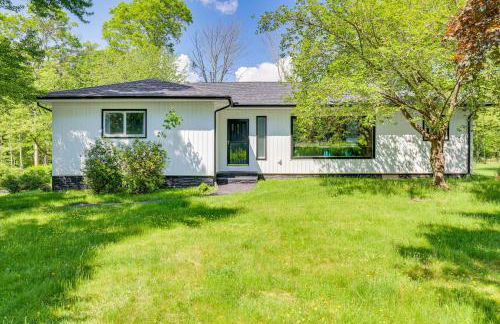 Game Room and Hot Tub! Cresco Family Home - Foto 39