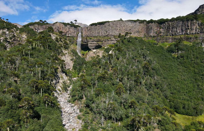 Laguna Espejo Hiking Excursion - Photo 4