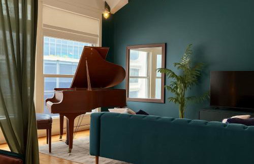 Moss & Oak - King Bed - Grand Piano - TOP FLOOR - Foto 21