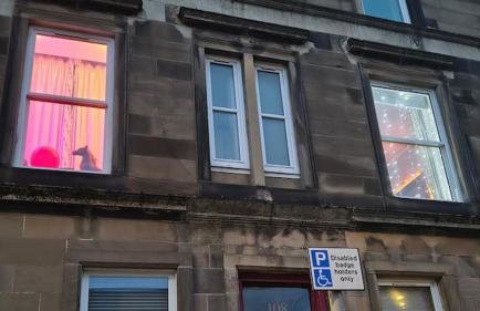 Charming City Flat for Couples & Families - Foto 35