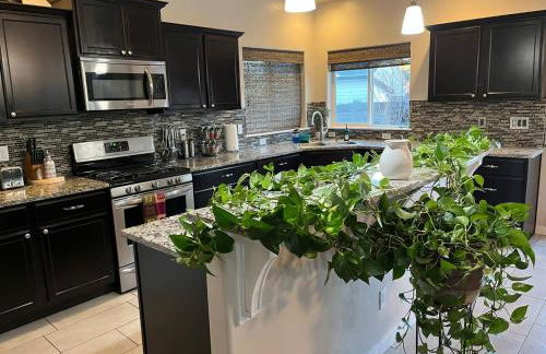 Spacious 4BR Retreat-Lush Garden - Foto 46