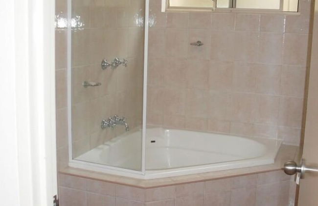 Beaches Serviced Apartments - Photo 17