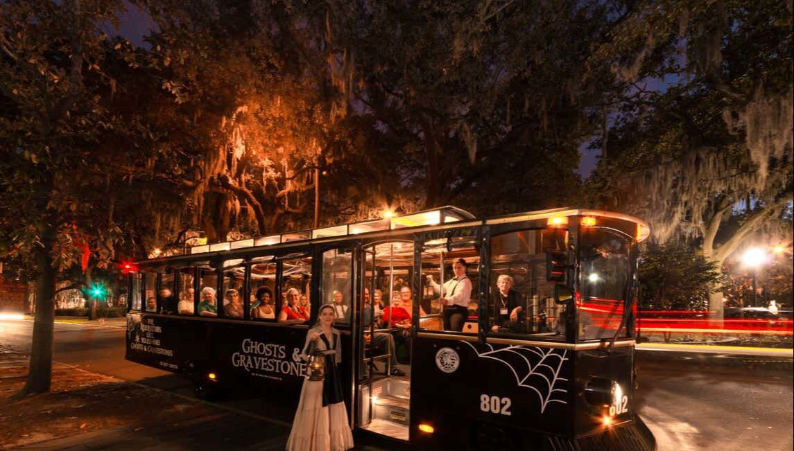 ¡Bienvenidos al trolebús de los fantasmas!
