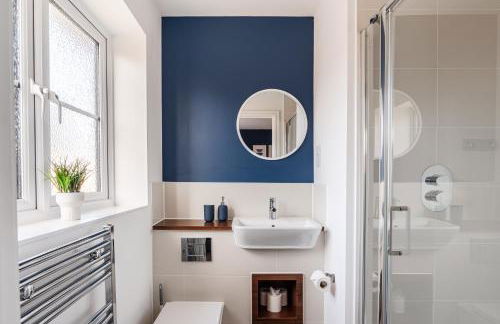 4 Bed, 3 Bath in Colchester - Business, Contractor and Leisure - Singles or Superkings - Disc0unts - Foto 9