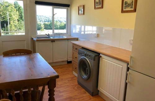 Charming tranquil Shepherds Hut with lakeside balcony 'Roach' - Foto 16