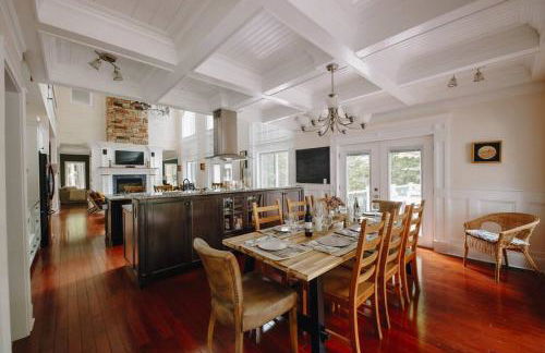 The Athena Hideaway - hottub, firepit, lake & racetrack - Foto 22