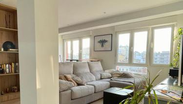 Piso de 2 habitaciones en centro, zona muy tranquila con playa a 2 min andando - Foto 2