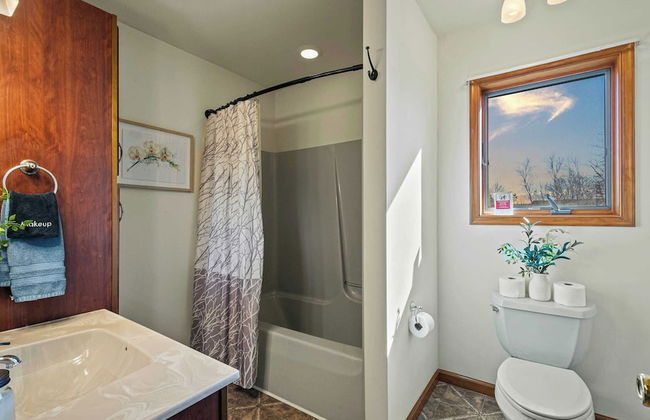 Lake View Retreat Avantstay Entertainer's Home Yard, Deck, Game Room - Foto 35