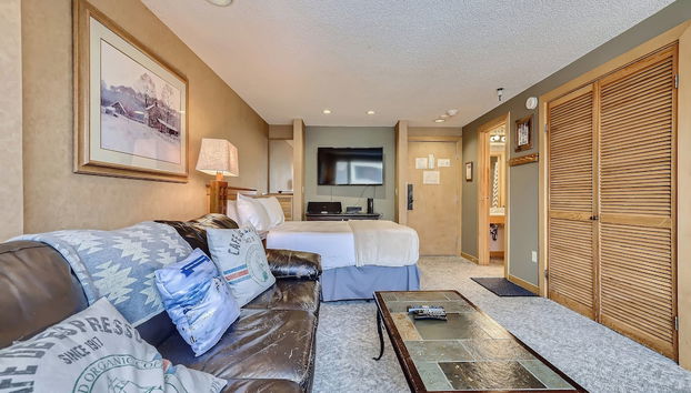 Downtown Breck Ski In Ski Out! Walk to Everything - Foto 4, Habitación