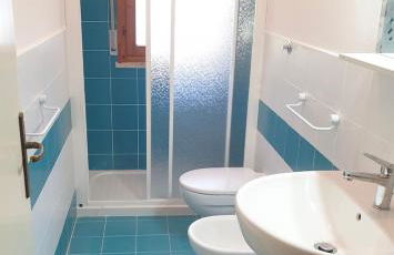 IssTravel, Holiday Homes in Marina di Bibbona from 400 to 900 meters from the sea, apartments 6 beds with private outdoor area - Foto 20