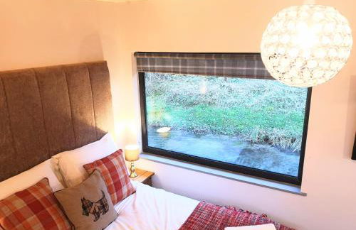 Arc Pod-HotTub- Dog Friendly - Longleat - Bath - Photo 12