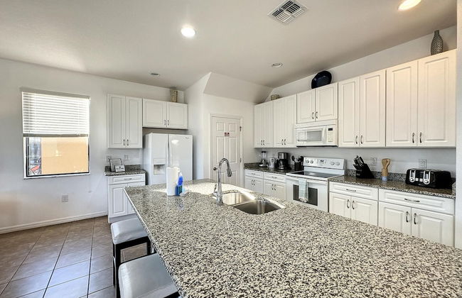 5 Bed South Facing Pool Close to Disney - Foto 7