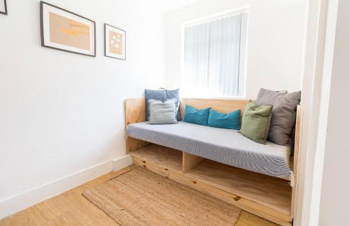 Contractor Base Newport 3 Bed Van Parking Sleeps 5 - Foto 37