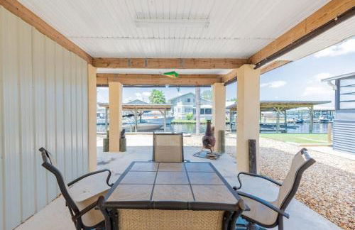 Waterfront St Johns River near springs with boat dock and water sports - Foto 67