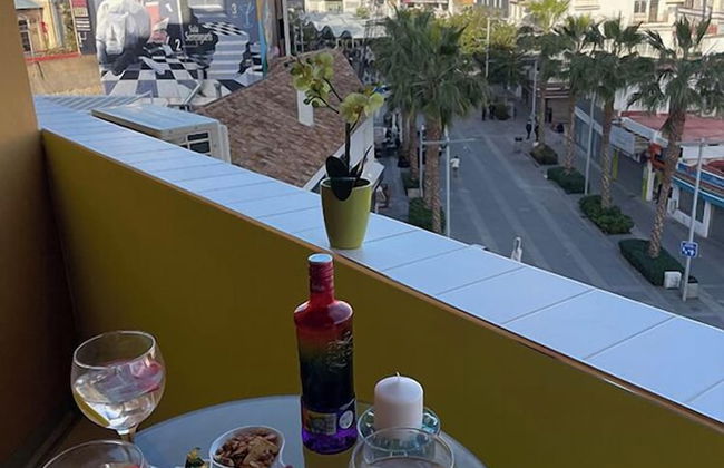 LaHola Glam Suites - Photo 59