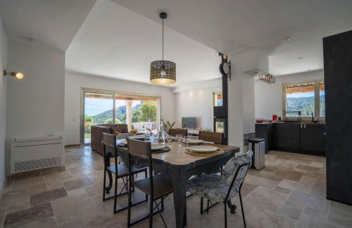 VILLA L'ESTEREL AVEC PISCINE VUE MER -MANDELIEU 06210- 6 Pers - Foto 10