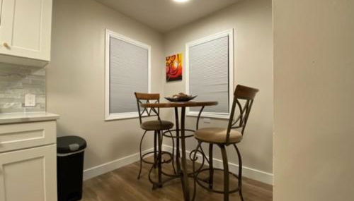 Charming Brick Home with bonus space & foosball - Foto 4