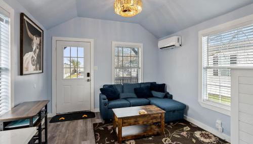 Coastal Haven Minutes From Beaches and Downtown - Foto 2